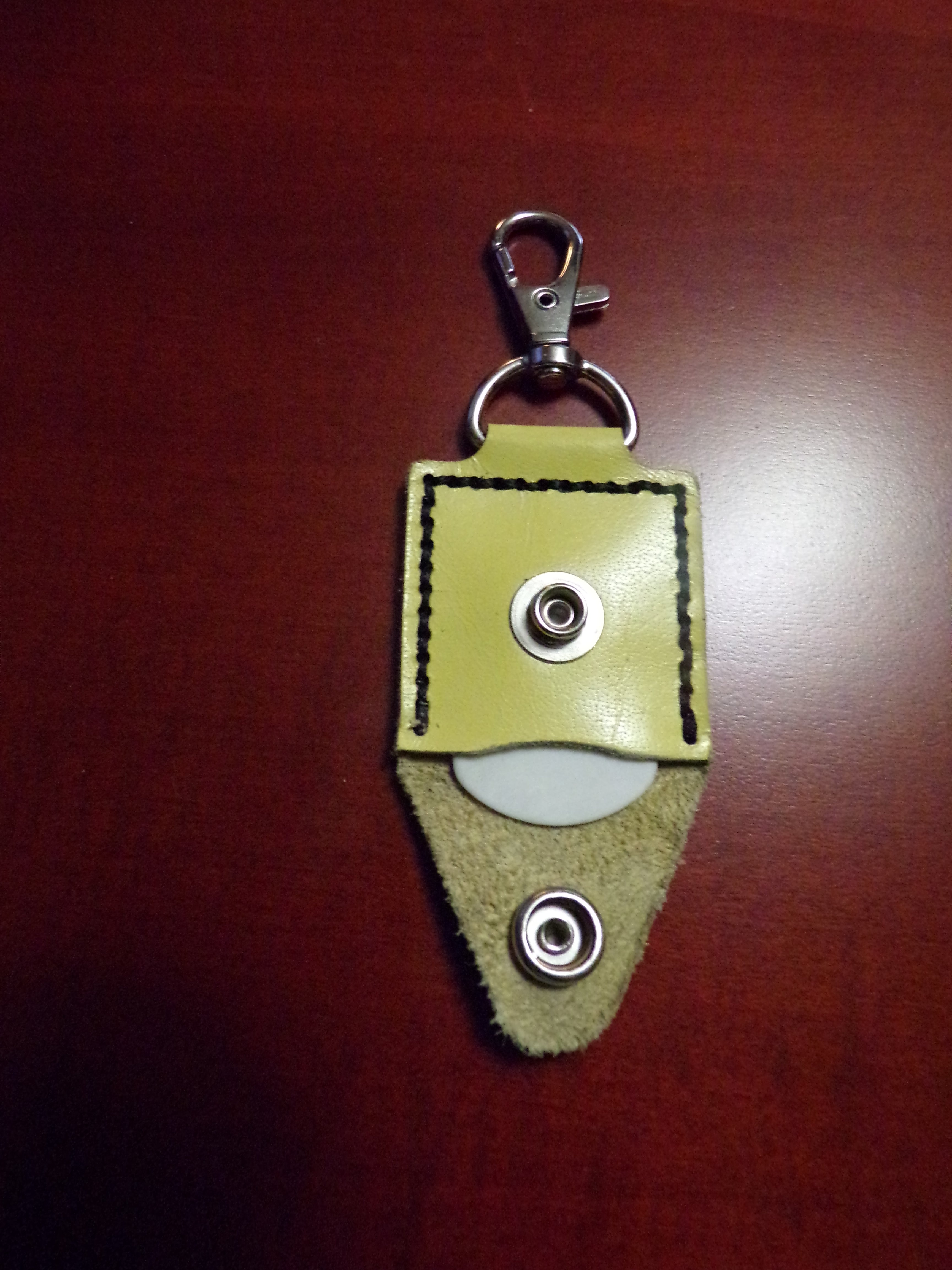 Llavero con soporte para tarjeta SD y foto de guitarra de cuero Styx