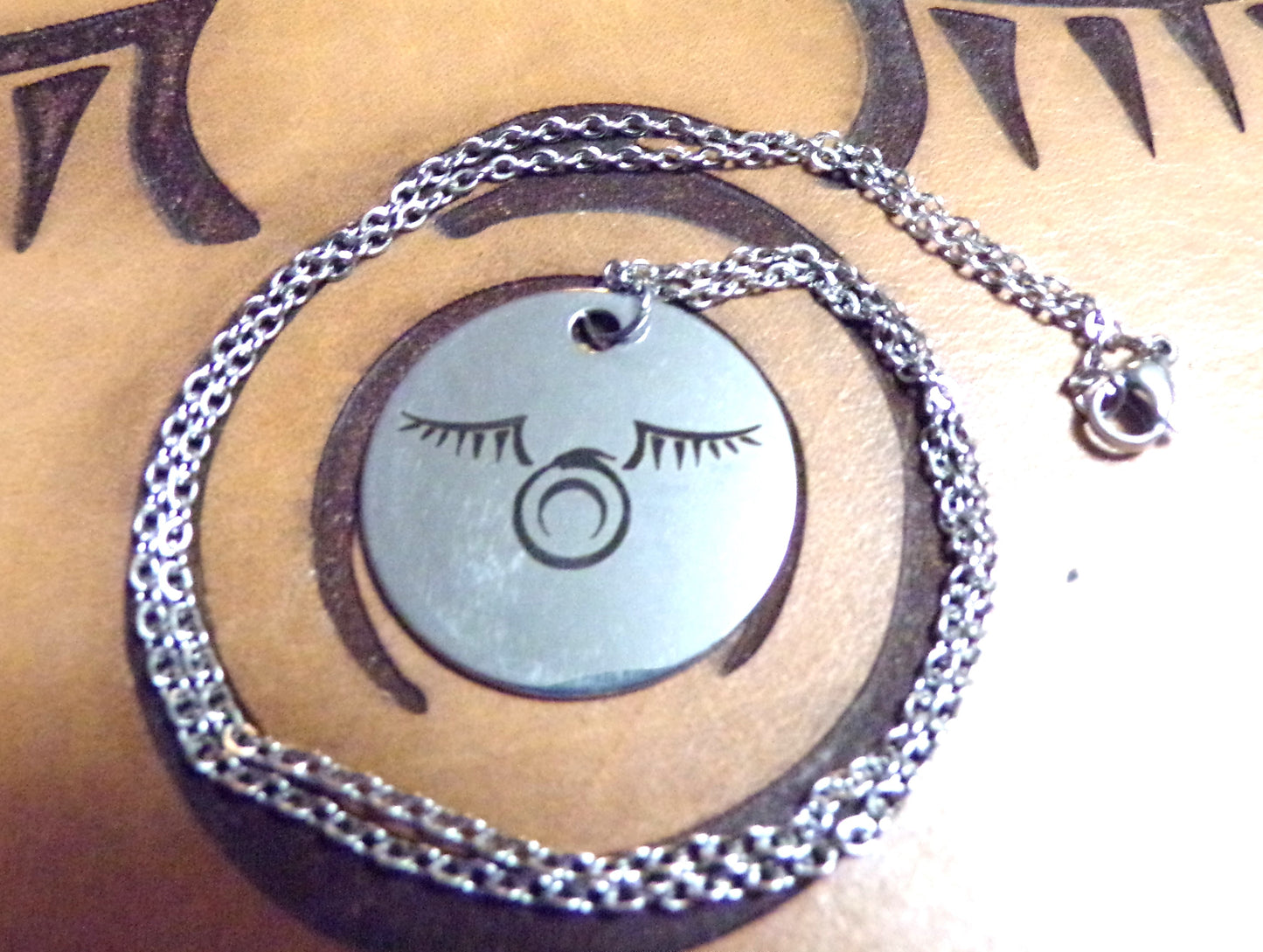Styx Amulet Round Stainless steel with chain