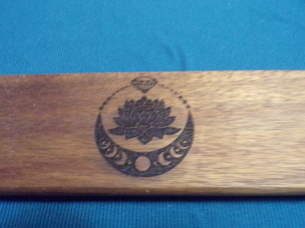 Acacia Serving Board — Lotus