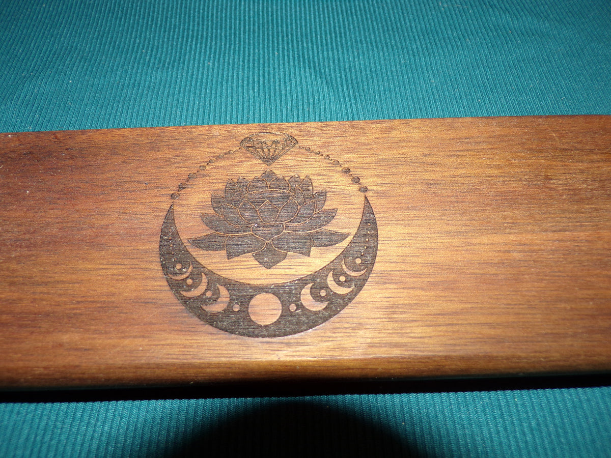 Acacia Serving Board — Lotus