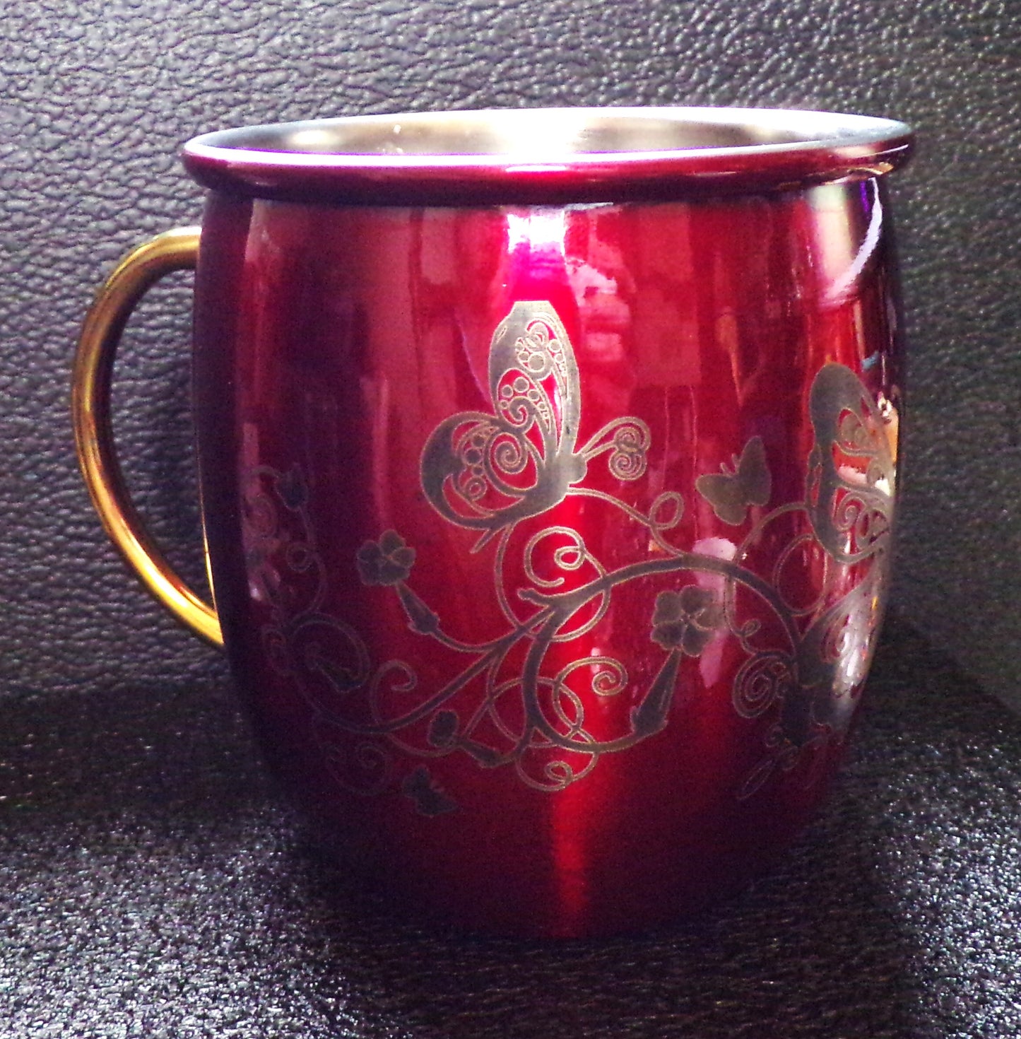 Mug Mule avec motif floral et papillon rouge