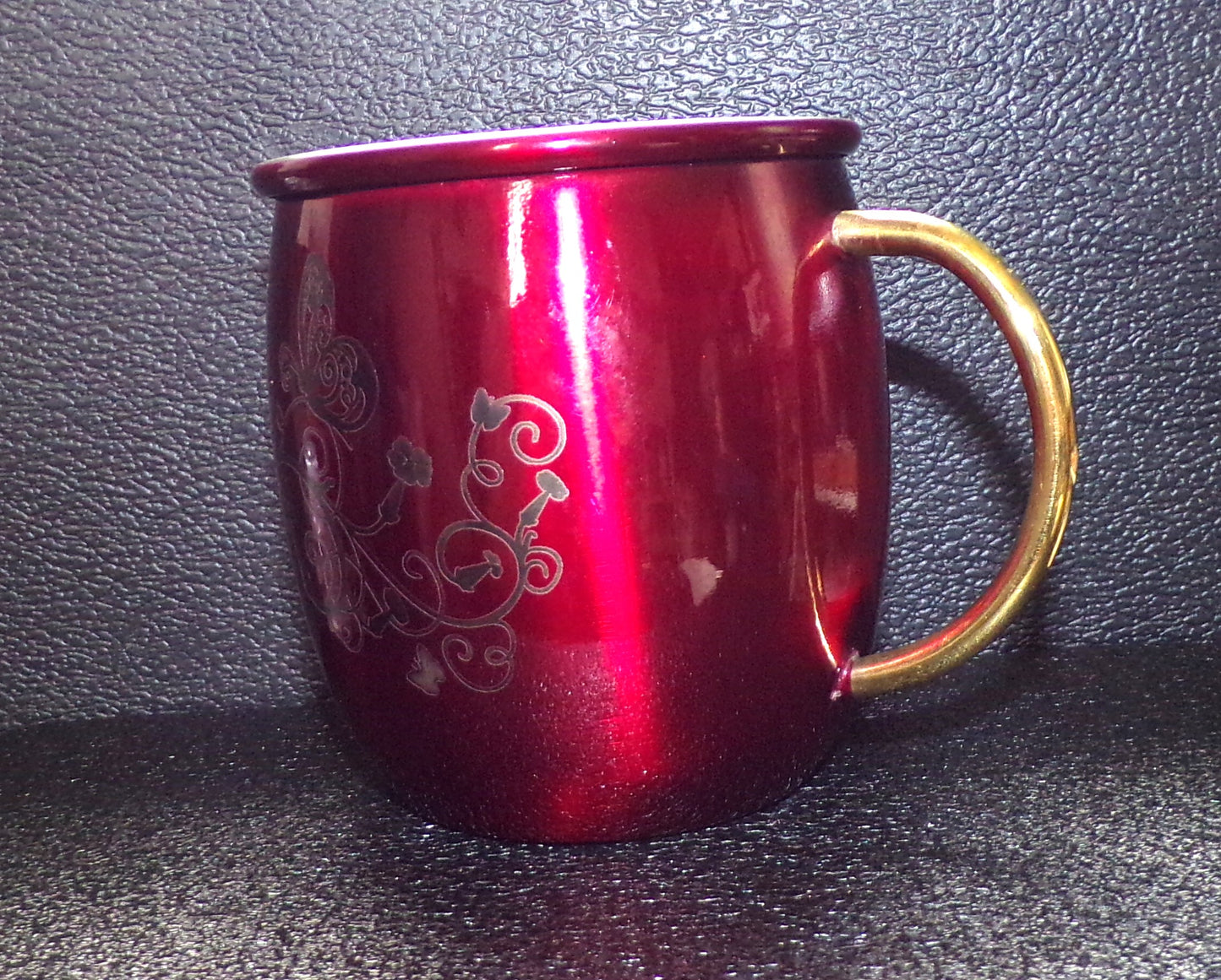 Mug Mule avec motif floral et papillon rouge