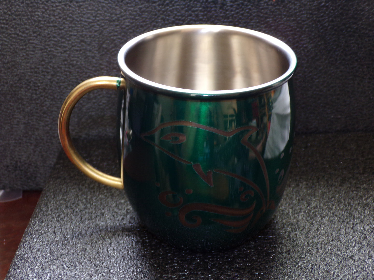 Mug Mule avec gravure Dauphin Vert